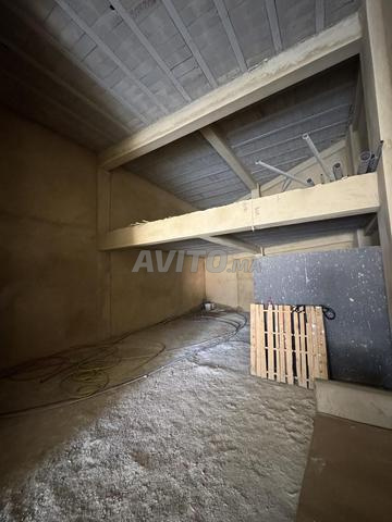 MAGASIN A VENDRE AVEC MEZZANINE - 2