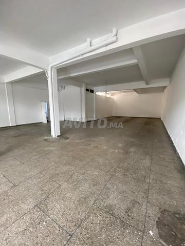 DÉPÔT 250M2 À LOUER MAARIF - 2