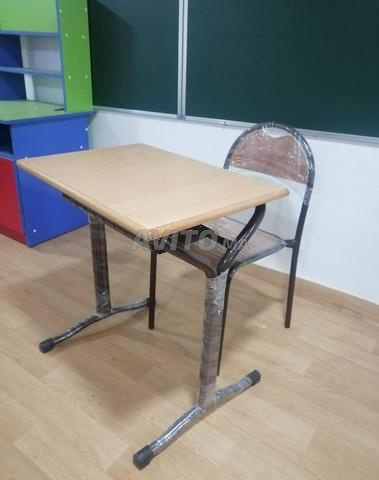 Table scolaire métallique - 2