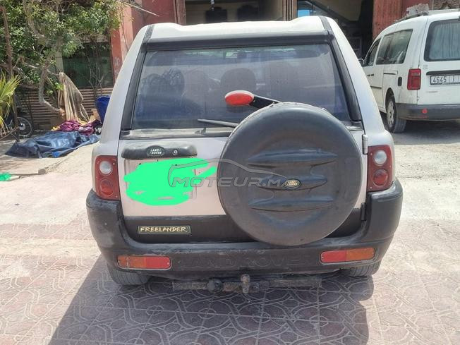 للبيع سيارة لاند روفر فريلاندر موديل 2000
