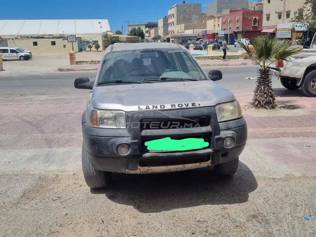 للبيع سيارة لاند روفر فريلاندر موديل 2000