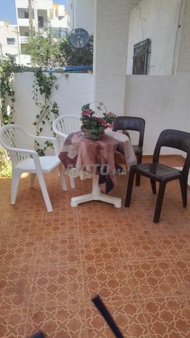بجانب شاطئ الكورنيش