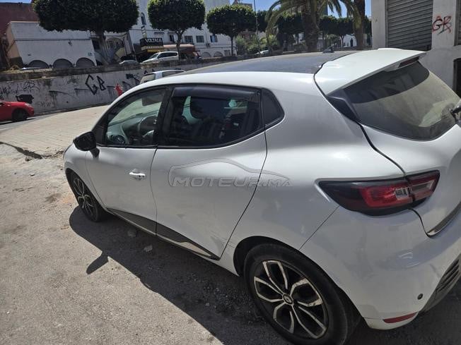 Clio 4 diesel automatique main libre