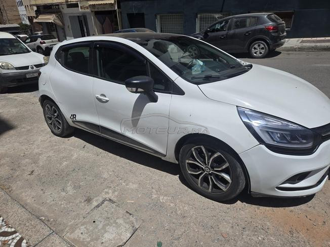 Clio 4 diesel automatique main libre