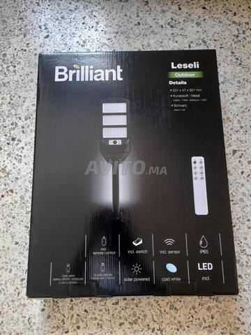 Nouveau projecteur solaire 240W - 2