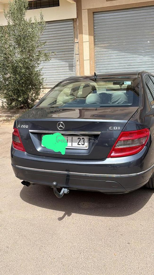 A vendre üne voiture