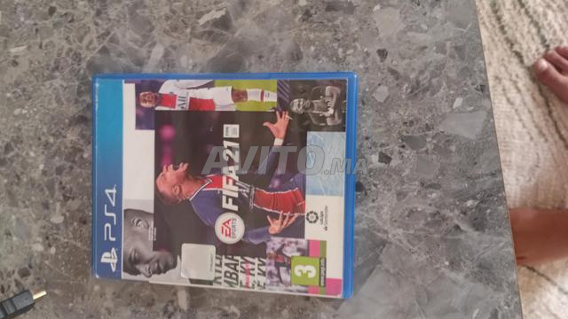 فيفا 21 بلاي ستيشن 4 - 2
