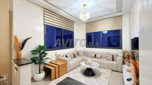 فيلا بحمام سباحة 260 متر مربع للبيع أو للإيجار - 2