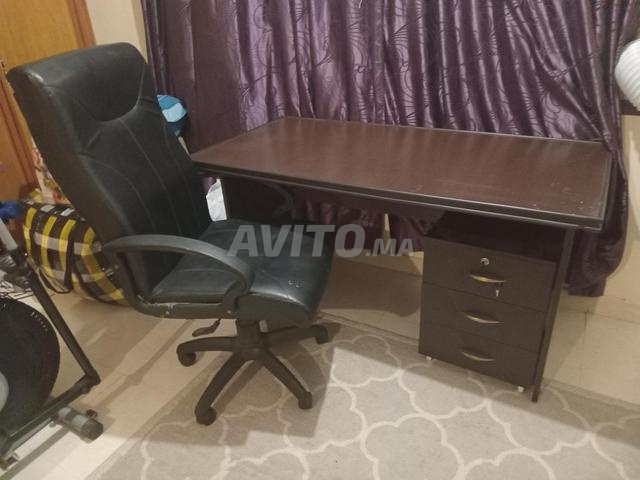 Bureau avec chaise