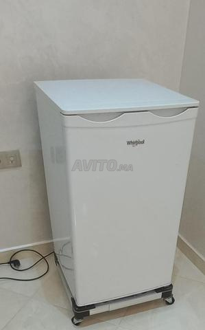 ثلاجة Whirlpool سعة 100 لتر مع حامل - 2