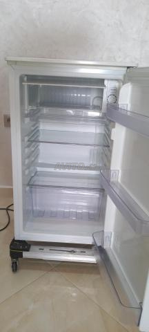 Réfrigérateur Whirlpool 100 litres avec support - 2
