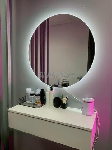 Miroir et rangement - 2