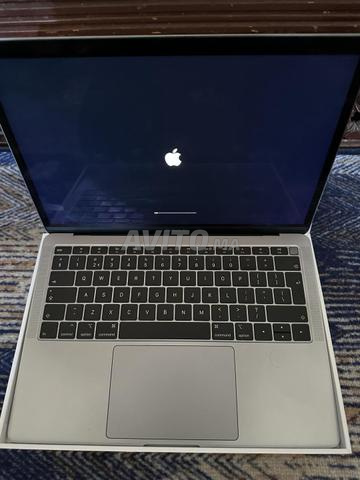 ماك بوك اير 2019 انتل i5 8GB رام رمادي