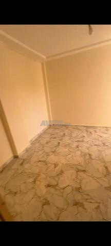 شقق للكراء شهري طابق رابع بمصعد 3 غرف و تراس