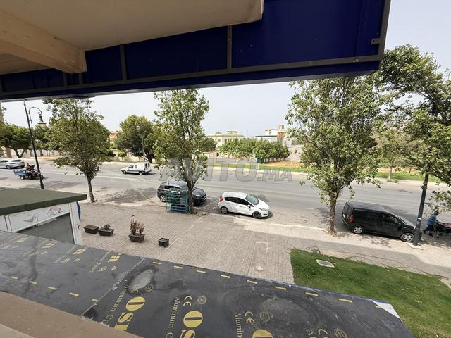 مكتب للإيجار بمواد / بدون مواد مالاباطا