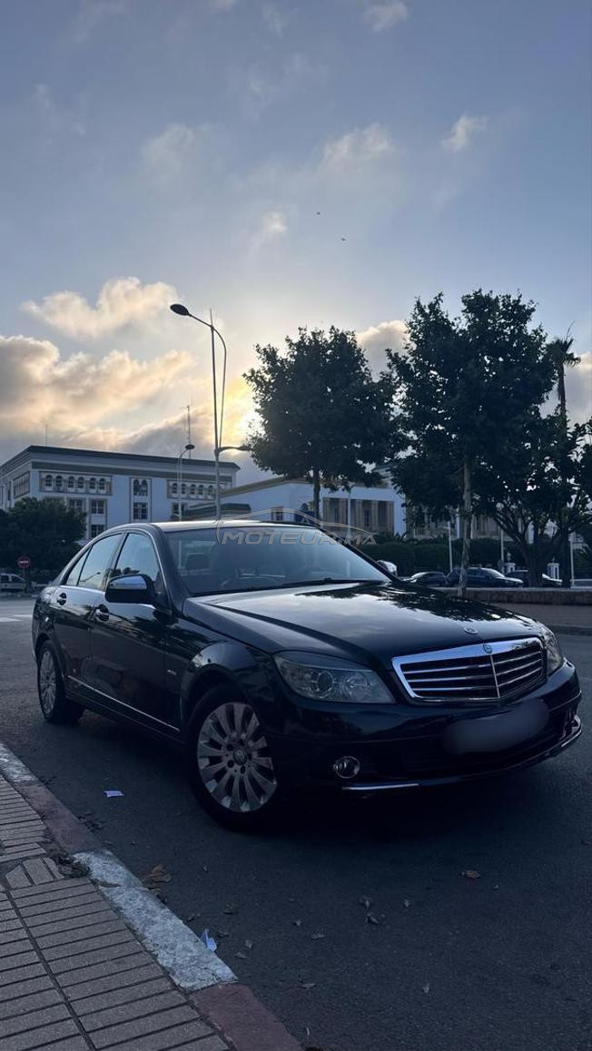MERCEDES CLASSE C220 PREMIERE MAIN 