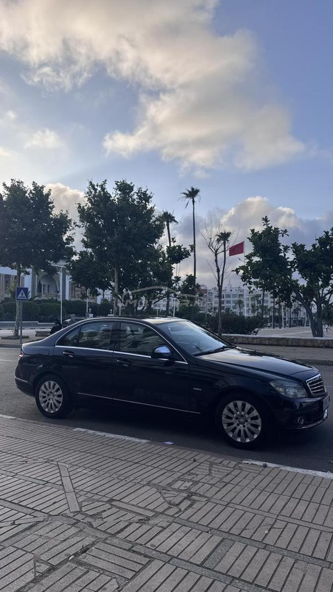MERCEDES CLASSE C220 PREMIERE MAIN 