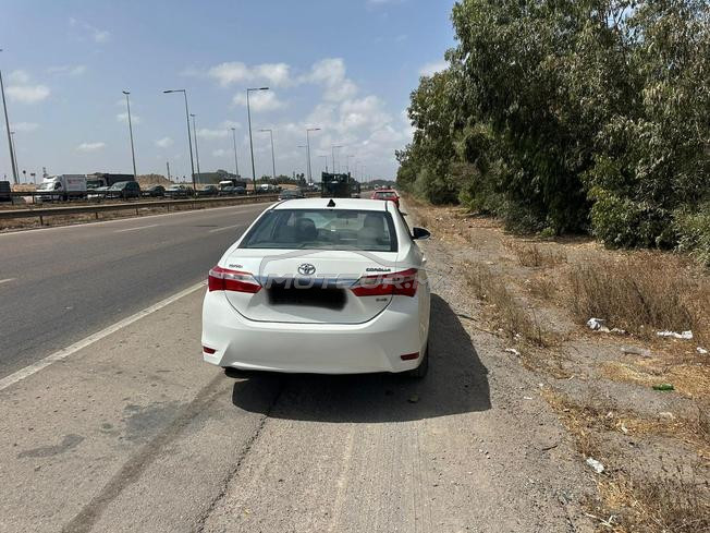 voiture Toyota Corolla 