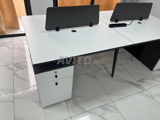 Bureau moderne 4 places - 1,20m*2,40m