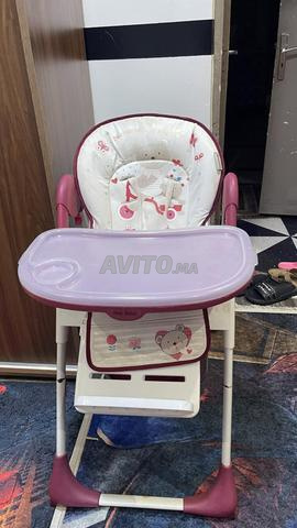 Une chaise haute pour bébé - 2