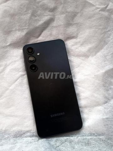 Samsung A16 128 Go avec pochette - 2