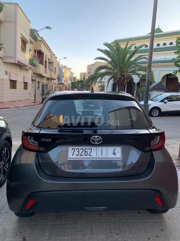 Toyota Yaris Essence Manuelle 2021 à Rabat - 2