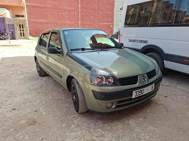 Renault Clio Essence Manuelle 2003 à Agadir