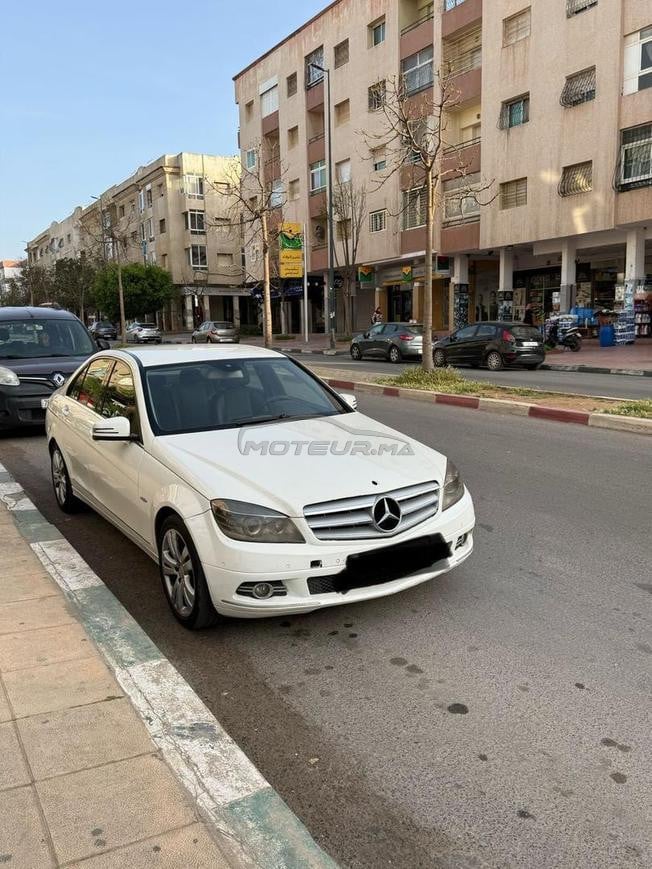 Mercedes-Benz 220 Diesel Automatique 2008 à Salé