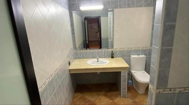 Appartement à louer 70 m² à Al Hoceima - 2