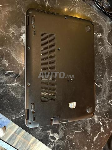 HP EliteBook 820 G3 - 2