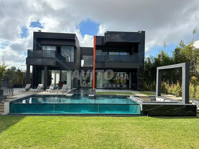Villa à vendre à Bouskoura