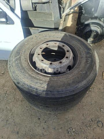 4 إطارات مع جنوط شاحنة - 2