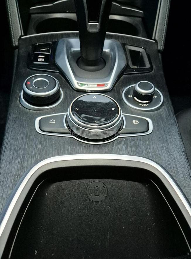 alfa romeo stelvio diesel Q4 210chv