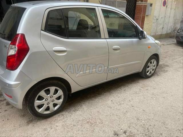 Hyundai i10 بنزين أوتوماتيكية 2012 في الدار البيضاء - 2