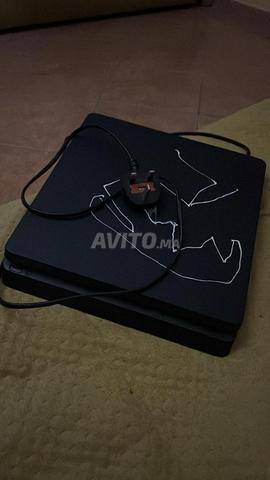 PS4 (sans manette) - 2