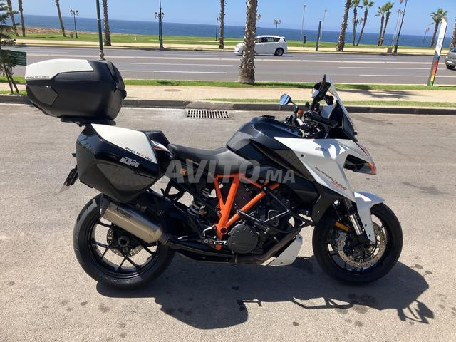 Ktm super duke 1290 GT 2021 - très bien équipée