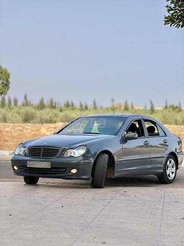 مرسيدس سي220 2005 - 2