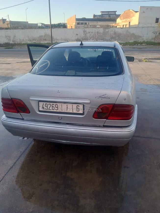 Mercedes e220 3winat 