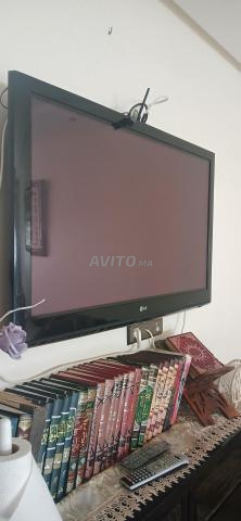 Vends télévision 42 LG pour pièces. - 2
