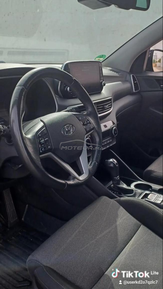 je mets en vente ma voiture hyundai tucson 