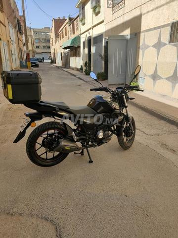دراجة نارية نقية جداً، لمن يريد شراء qjmotor nx 150cc
