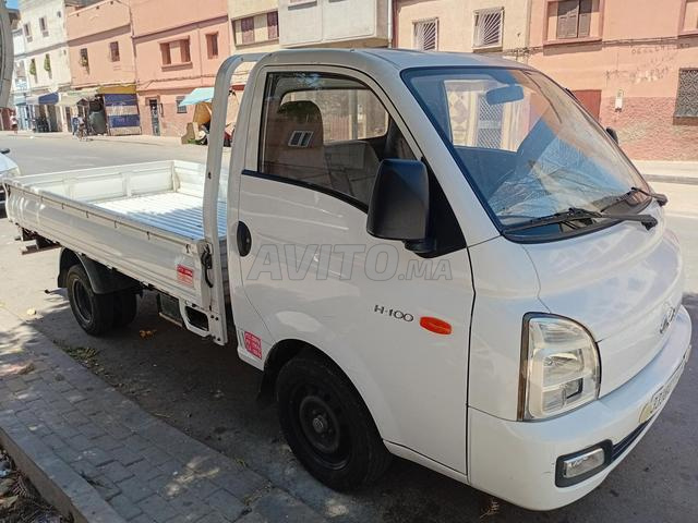 Petit camion en bon état