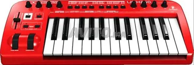Behringer umx 250 - 2