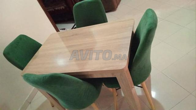 Table pour 4 ou 6 chaises - 2
