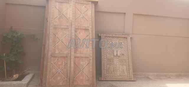 Portes Berbères Artisanales en Bois Massif