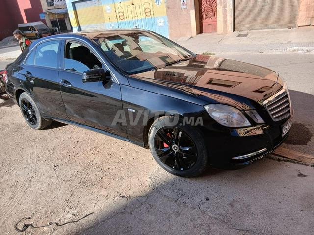 Mercedes-Benz E220 CDI en excellent état - 2