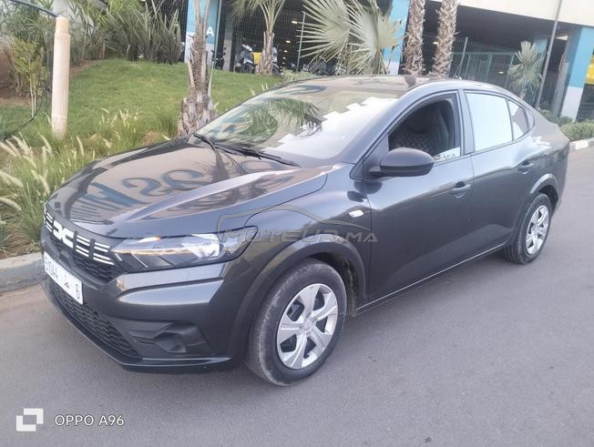voiture dacia très bon état 