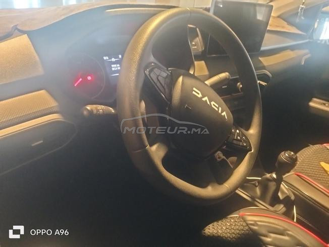 voiture dacia très bon état 
