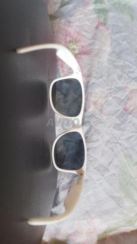 نظارات شمسية أنيقة بإطار أبيض - Style Wayfarer - 2
