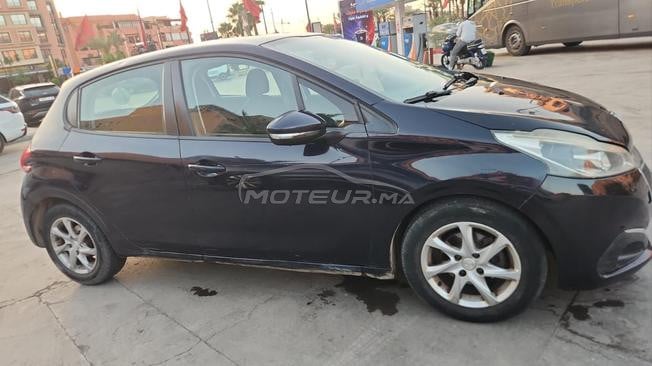 Peugeot 208 Diesel Manuelle 2018 à Marrakech